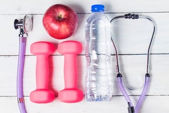 medical-stethoscope-and-an-apple-fruit-over-wooden-background-healthy-lifestyle-concept-image_1205-1473.jpg