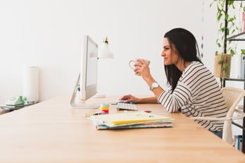 side-view-of-employee-working-with-a-computer_23-2147601427.jpg